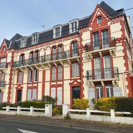 Proche Mer Et Centre Houlgate